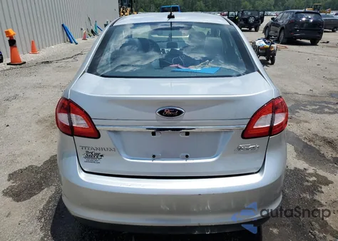 2013 Ford Fiesta Titanium z USA, uszkodzony, nr VIN 3FADP4CJ0DM191453